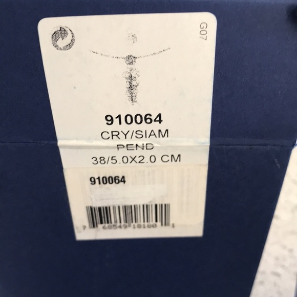 Swarovski Crystal necklace, silver 16” chain. - Picture 3 of 4